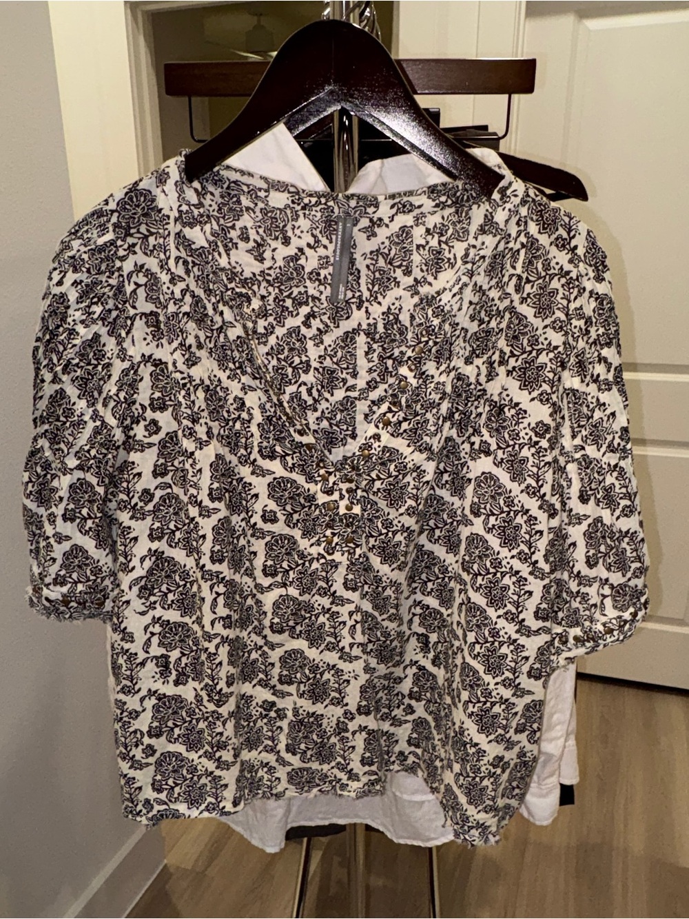 Anthropologie Black Ivory Boho Half Sleeve Top Sz Large